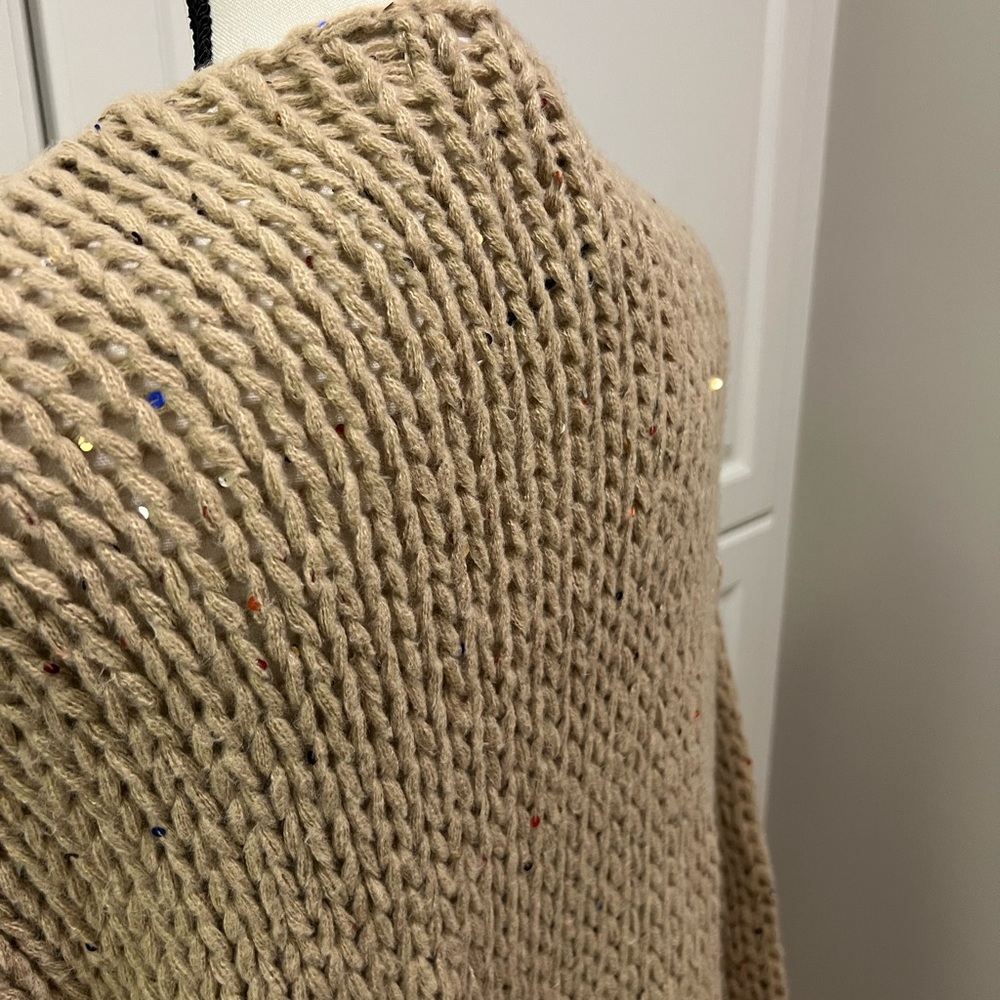 NWT Embellished Chunky knit sequin detail
Duster cardigan size SM - Picture 11 of 11